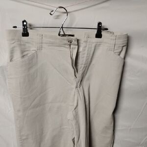 HMR0020 Lee Men's Light Cream Khakis